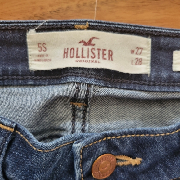 Jean's - Picture 3 of 4